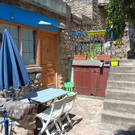 Сasa de vacaciones Le Petit De L'entrela *